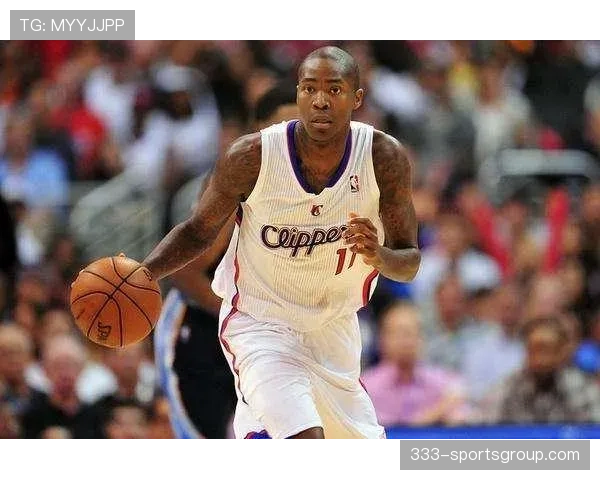 威金斯无球切入为库里拉空位，较上季提升攻击端作用